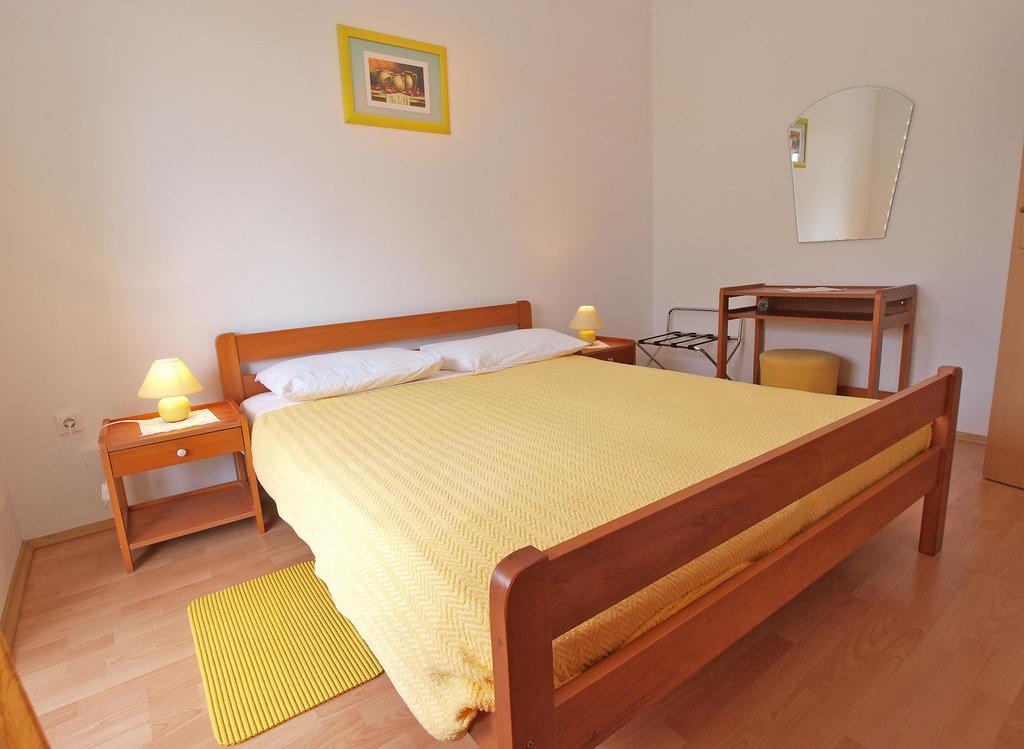 Apartment With 4 Bedrooms 446 Fažana Eksteriør billede